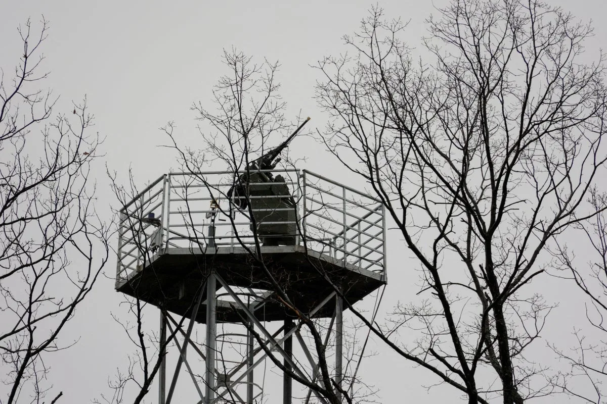 Ukrainian Drone Strikes Hit Russian Oil Facilities in Tuapse and Perm Regions