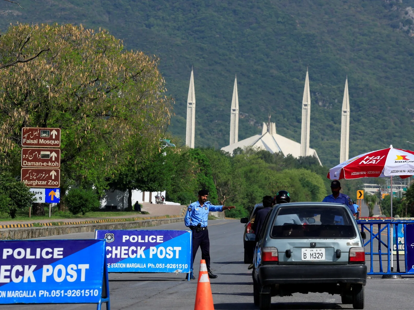 Oil Prices Rise and Markets Fall Amid Renewed US-Iran Tensions Over Strait of Hormuz