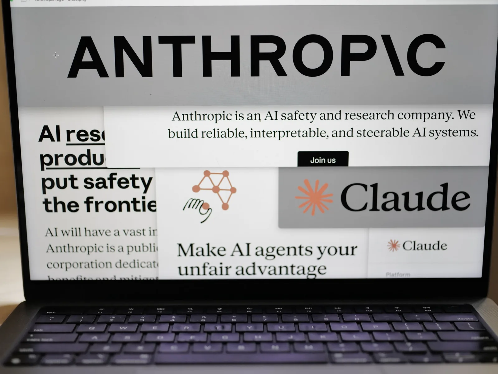 US and UK Lawmakers Address AI Safety Amid Warnings Over Human Oversight