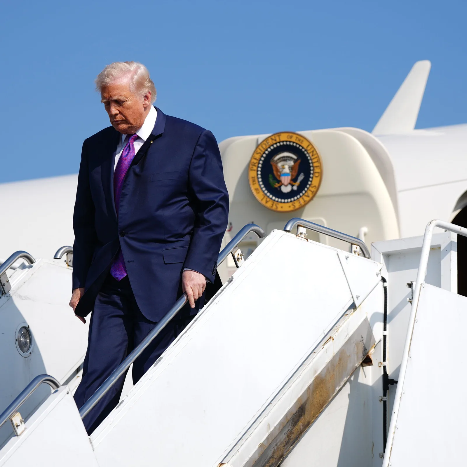 US and Iran to Resume Nuclear Talks in Geneva Amid Military Preparations