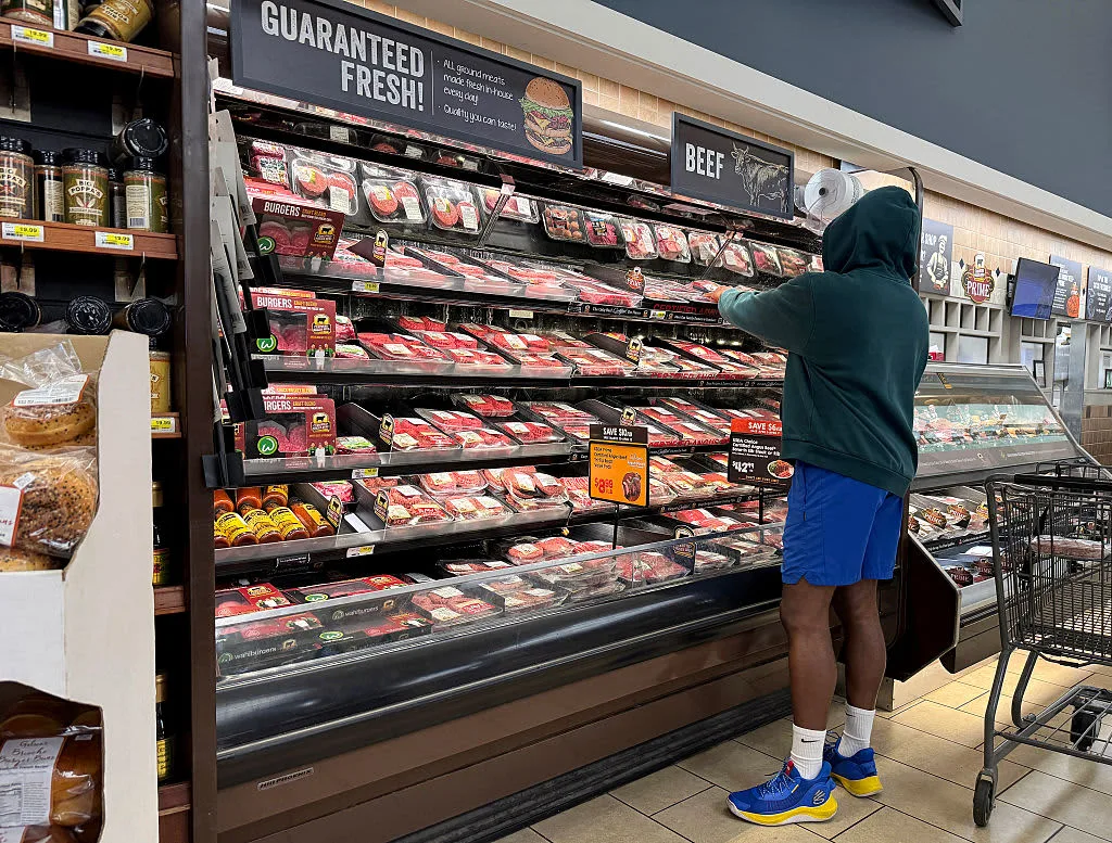 US Core Inflation Rises 3% in February as Consumer Spending Remains Muted