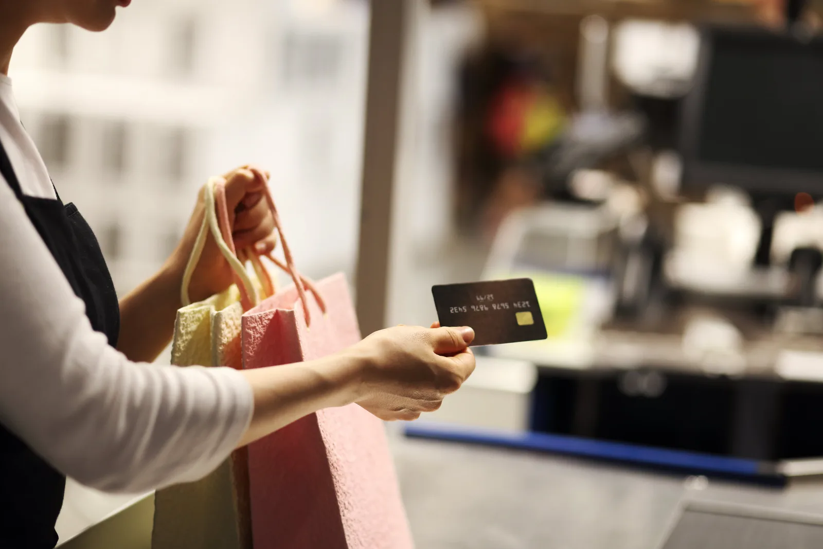 US Credit Card Debt Reaches $1.25 Trillion as Delinquencies Remain Flat