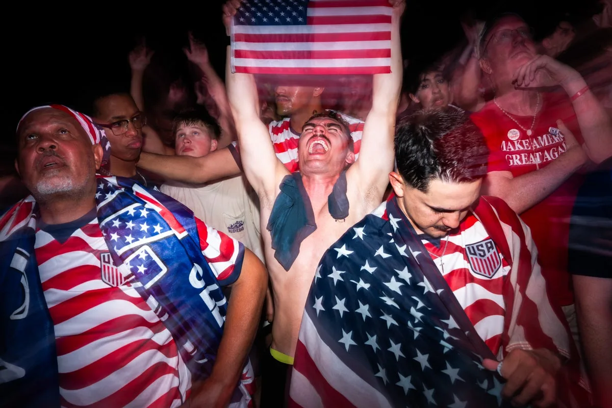 US Defeats Bosnia-Herzegovina to Reach World Cup Round of 16 Amid Red Card Controversy