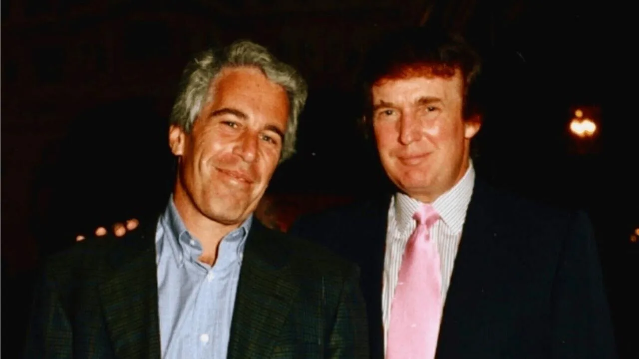US Justice Department Faces Accusations of Withholding Trump-Related Epstein Documents