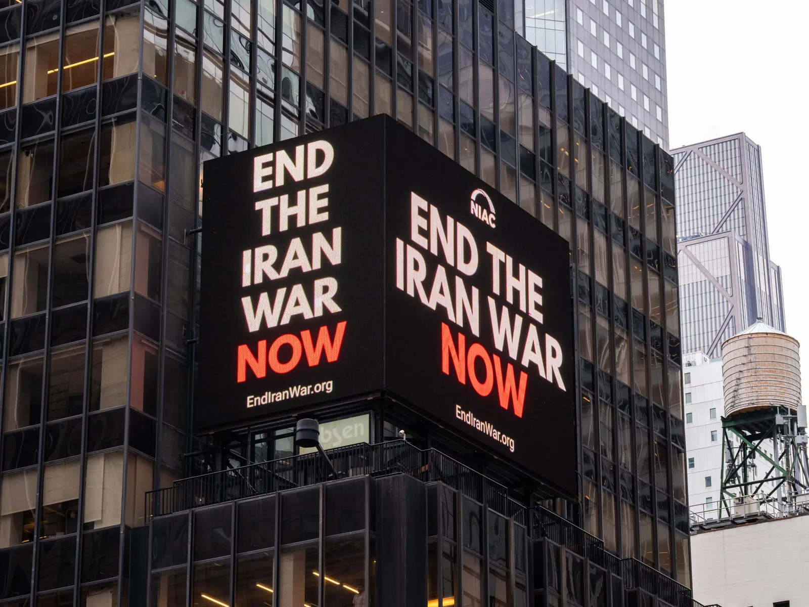 US-Iran Conflict Stalemate Continues Amid Ceasefire Talks and Retaliation Threats