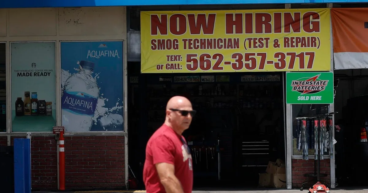 US Job Market Contracts in July as Employers Shed Thousands of Positions