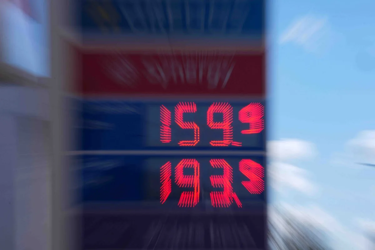 US Wholesale Prices Rise 0.5% in March, Below Forecasts Amid Inflation Concerns