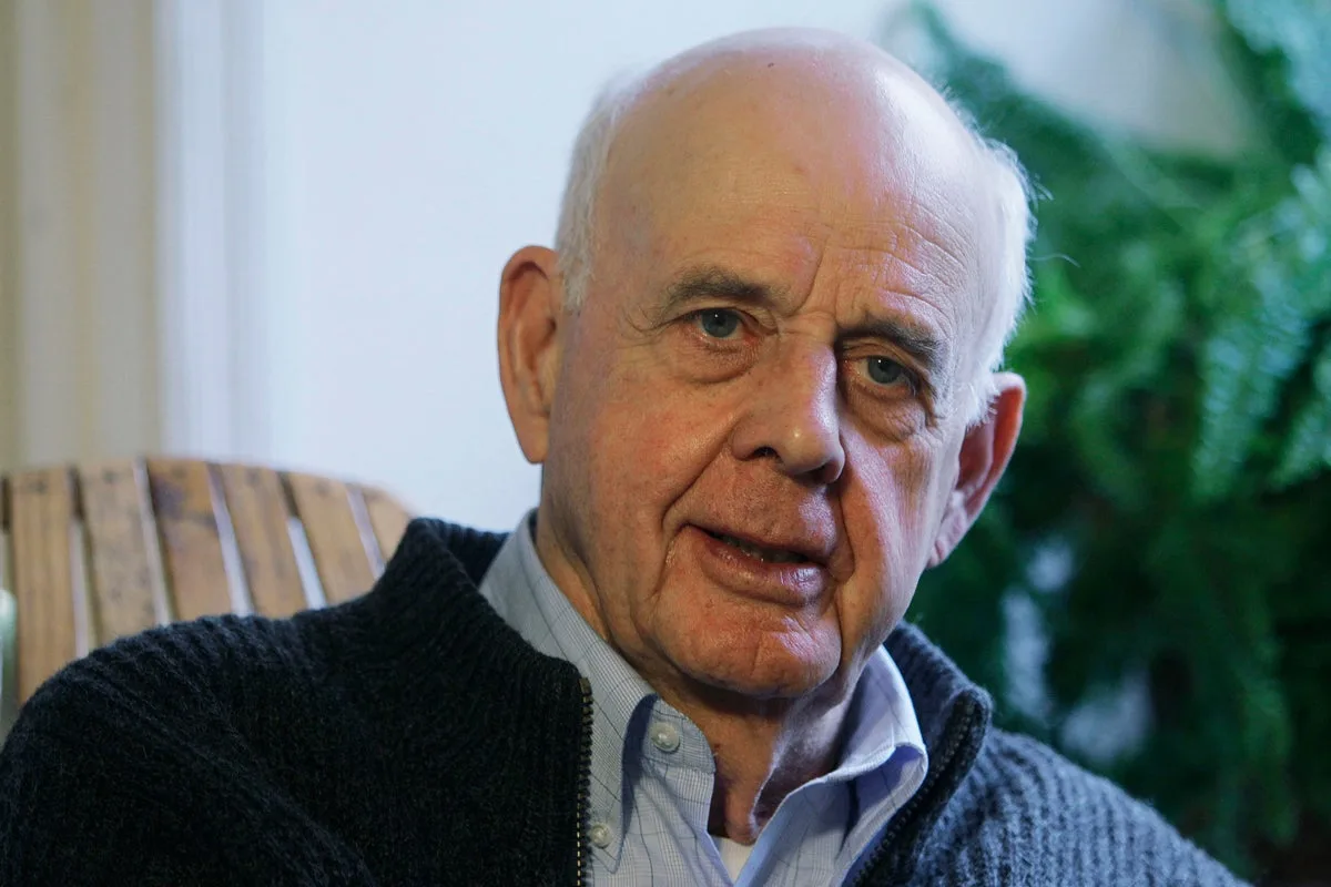 Wendell Berry, Kentucky Author and Agrarian Advocate, Dies at 92