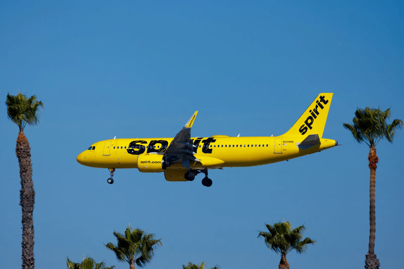 Trump Administration Nears $500 Million Rescue Deal for Spirit Airlines