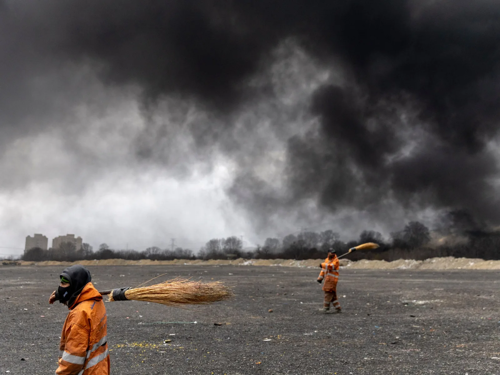 WHO Chief Warns of Risks After Israeli Attacks on Iranian Oil Facilities