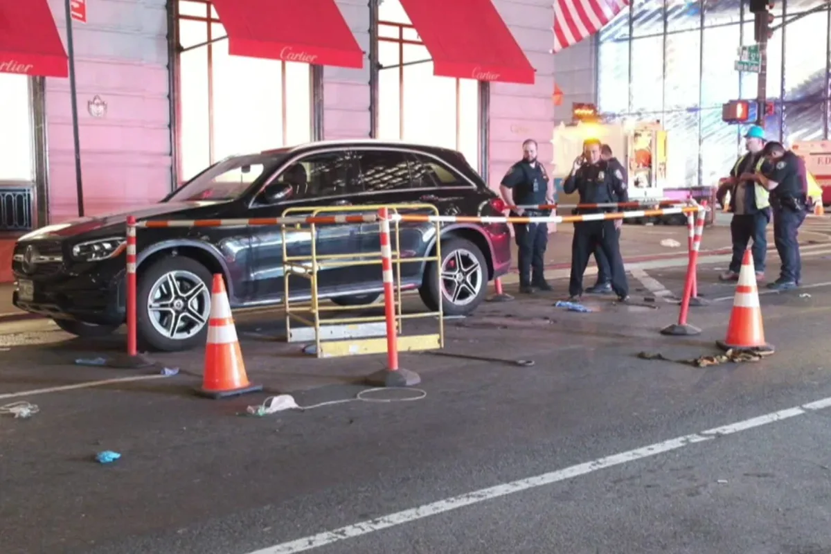 Woman Dies After Falling Into Open Manhole in Midtown Manhattan