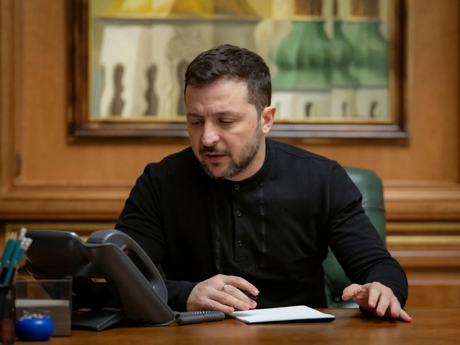 Zelenskyy and Trump Discuss Peace Efforts Ahead of Ukraine-US Geneva Talks