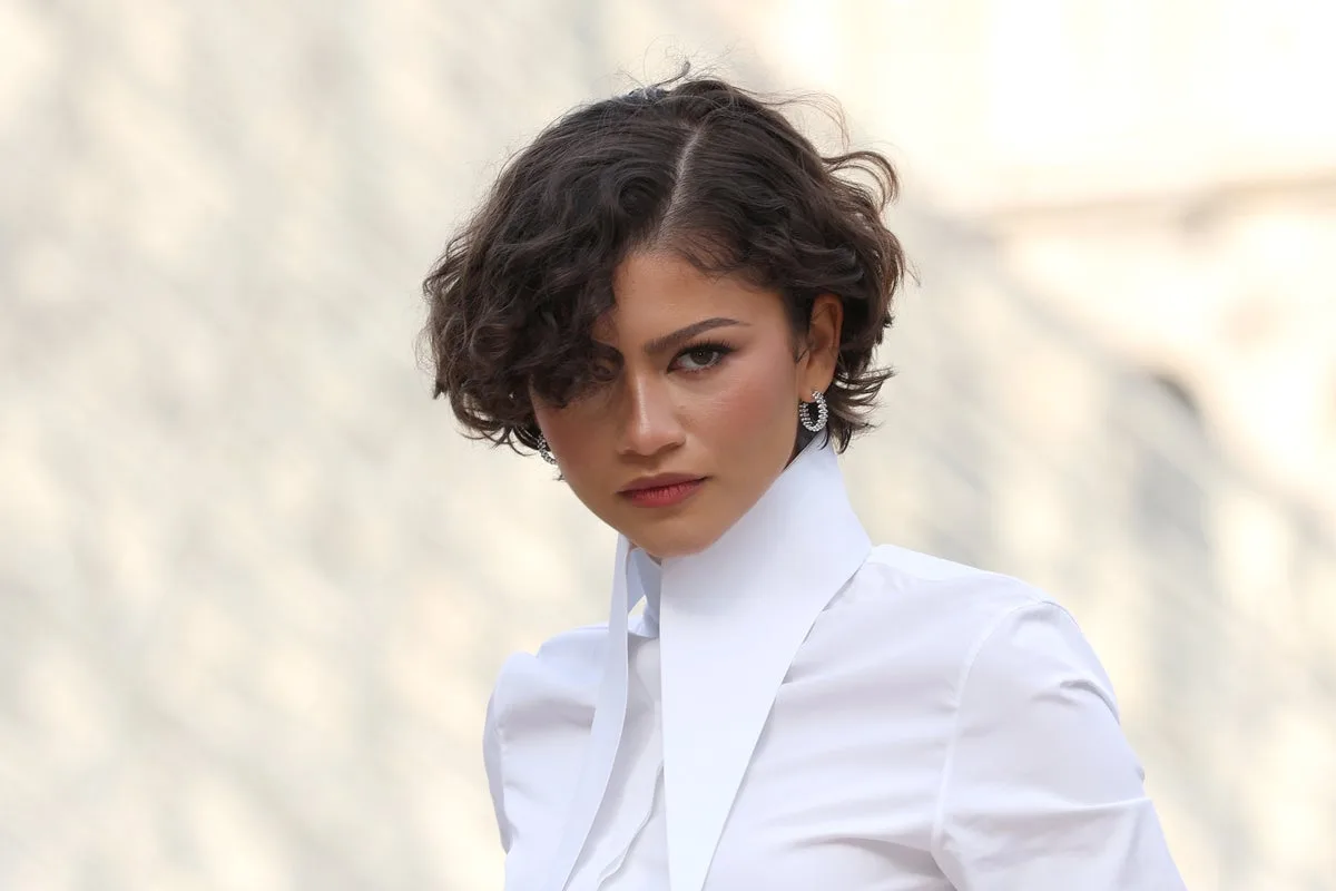 Zendaya Wears Gold Band at Paris Fashion Week Amid Tom Holland Rumours